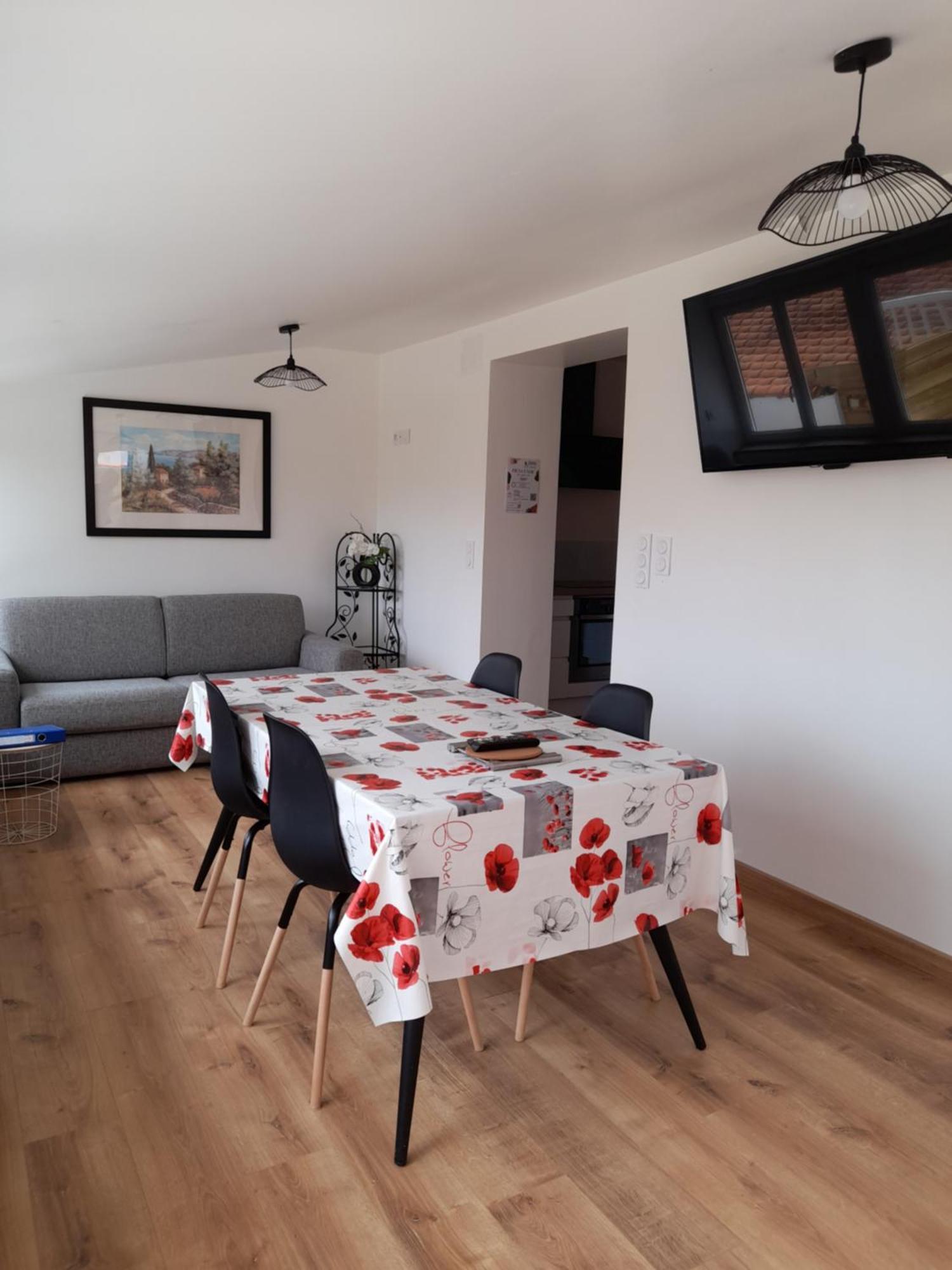 Logement Lumineux Avec Terrasse ラ・ロッシュ＝シュル＝ヨン エクステリア 写真